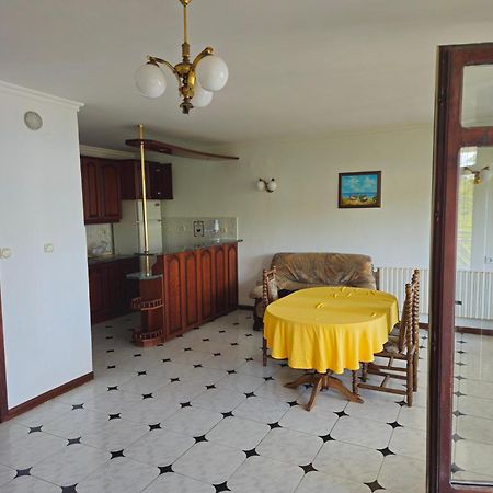 פומורי Lazur Seaview Apartment מראה חיצוני תמונה