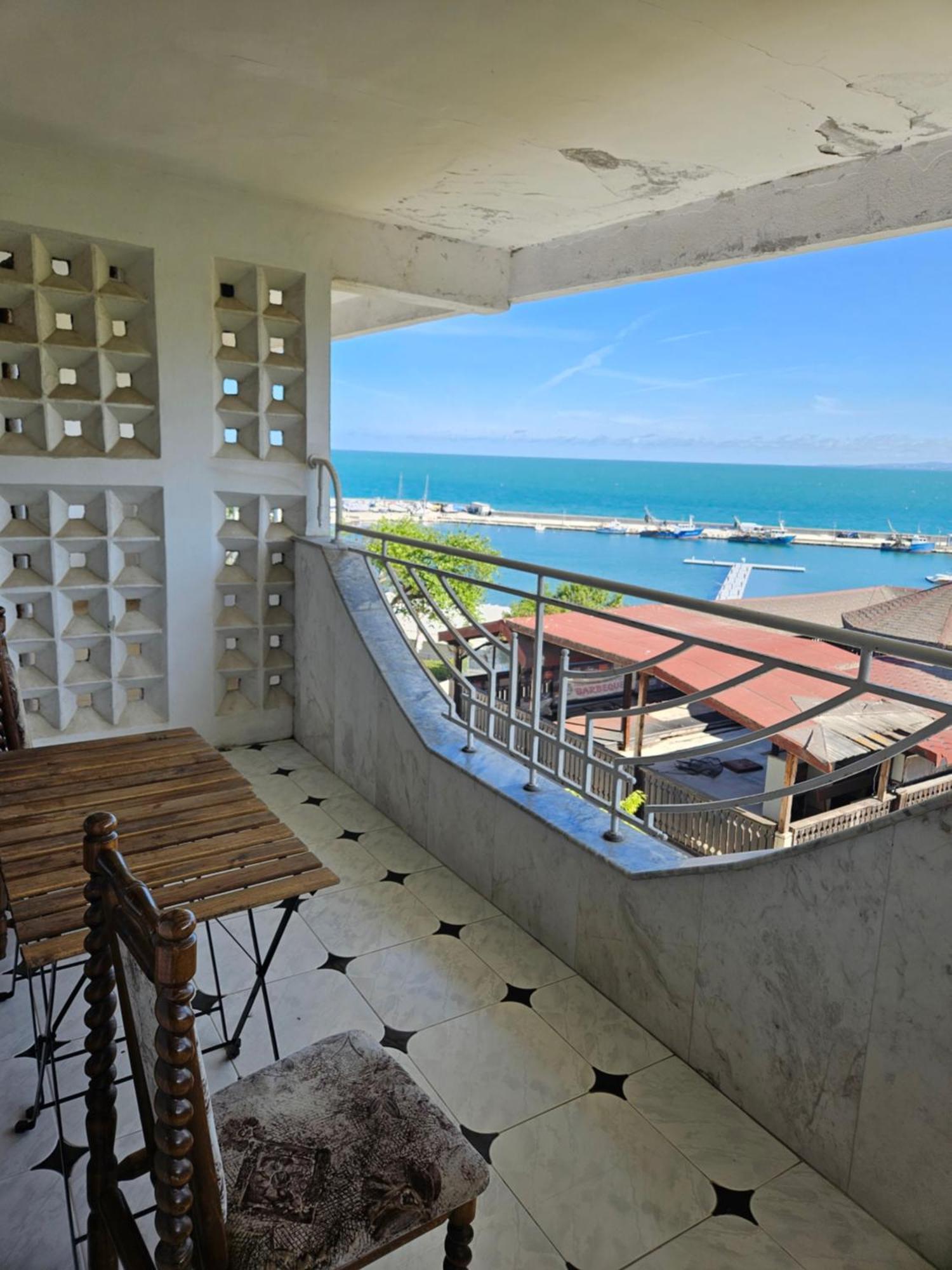 פומורי Lazur Seaview Apartment מראה חיצוני תמונה